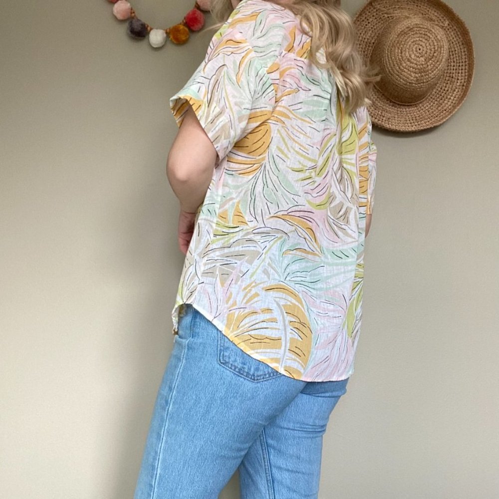 Vintage Copycats Colorful Tropical Palm Leaves Button Up Short Sleeve Top - Picture 3 of 9